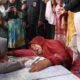 Isak Tangis Sambut Kedatangan Jenazah Lisa Sirait, Korban Pembunuhan di Malaysia