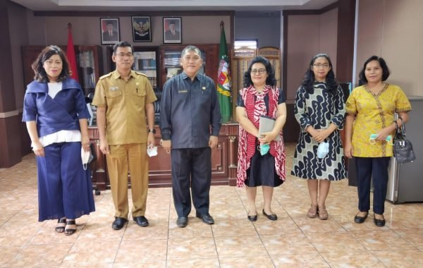 Bupati Karo Terima Audiensi Panitia Pentahbisan 15 Calon Pendeta GBKP