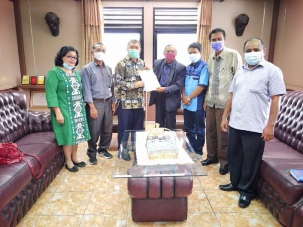 Bupati Karo Terima Panitia Pembangunan dan Pengumpulan Dana Kantor Klasis GBKP Kabanjahe