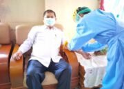 Menjelang Pelaksanaan Vaksinasi Sinovac Covid-19 di Kabupaten Karo, Bupati Cek Kesehatan