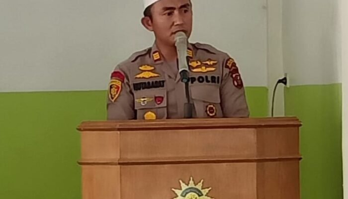 Kapolsekta Kota Pinang AKP B G Hutabarat Silaturahmi Dengan Warga Muhammadiyah