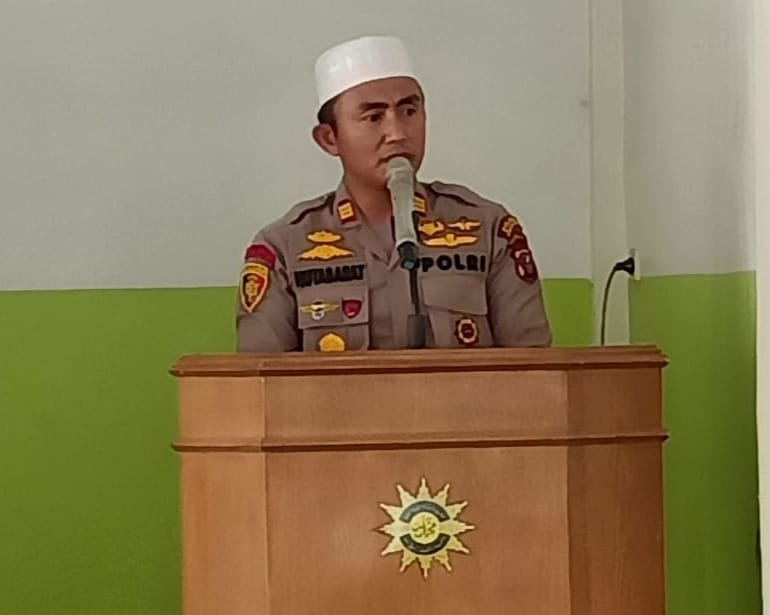 Kapolsekta Kota Pinang AKP B G Hutabarat Silaturahmi Dengan Warga Muhammadiyah