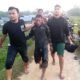 Pelaku pencurian ternak di amankan petugas Polsek Indrapura, usai sembunyi selama 4 jam di rawa.(kedannews.com/Sholeh Pelka).