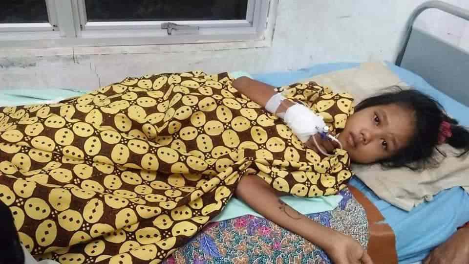 Desti Penderita Pembusukan Daging di Tulang Butuh Uluran Tangan Para Dermawan