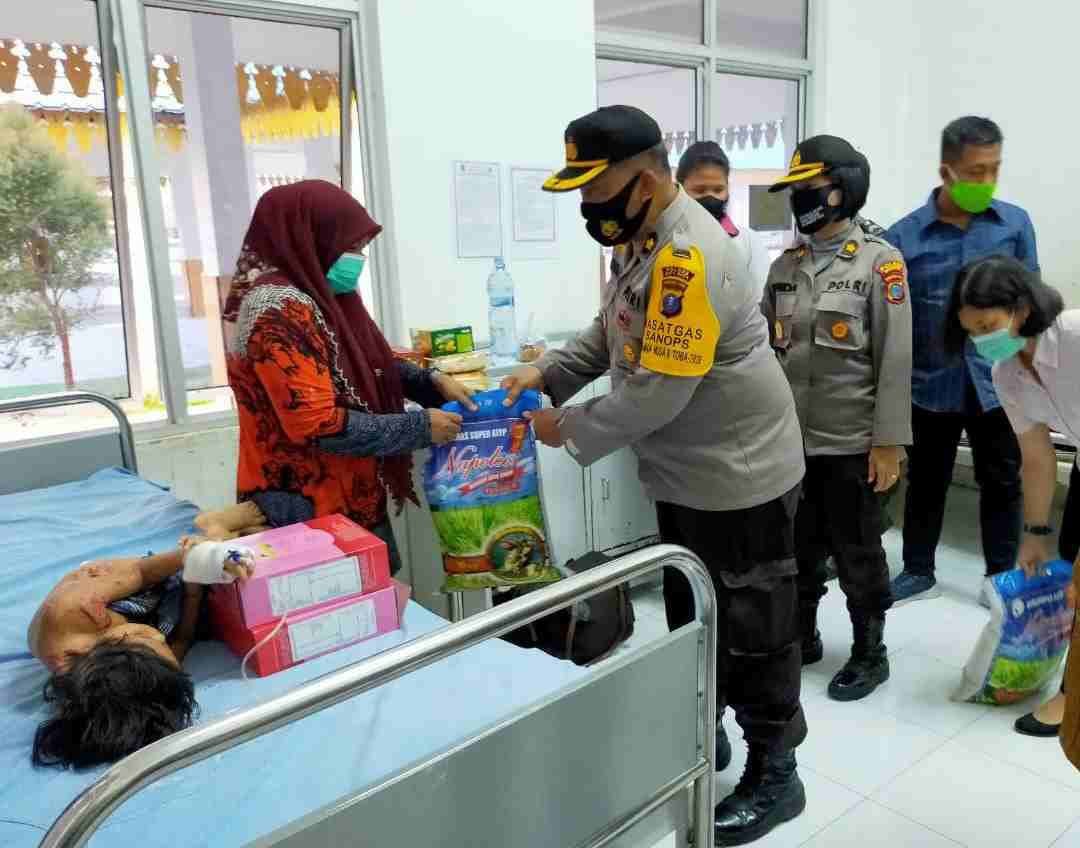 Kapolres Baru Bara, Rumah Edukasi dan DPRD Serta Pemuda Muhammadiyah, Kunjungi Amira, Bocah 8 Tahun Yang Di Rujuk Di RSUD Kabupaten Baru Bara