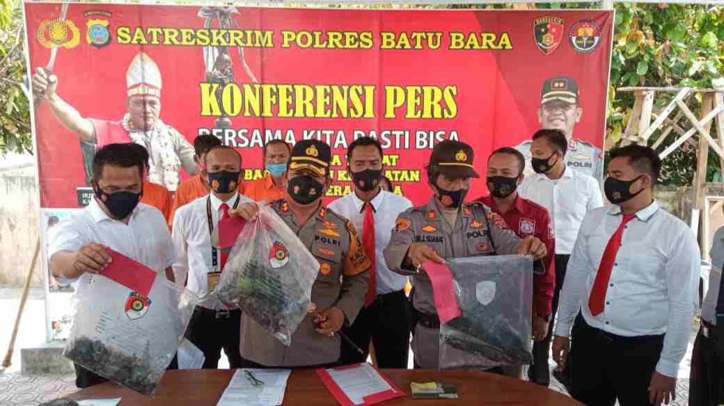 Minta Talak Suami Menolak, Warga Desa Bogak "Fitri" Nekad Bakar Rumah Begini Penjelasannya ....