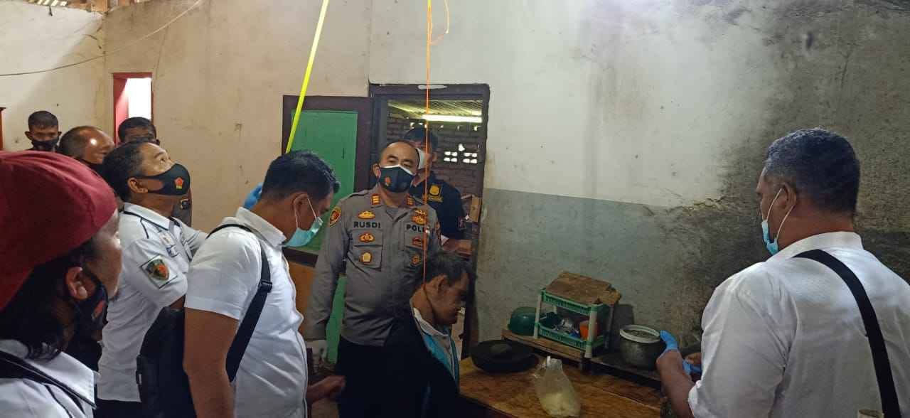 Gawat ! Wilkum Lima Puluh Musim Mayat Kali Ini Warga Bangun Sari Tewas di Dapur Rumahnya