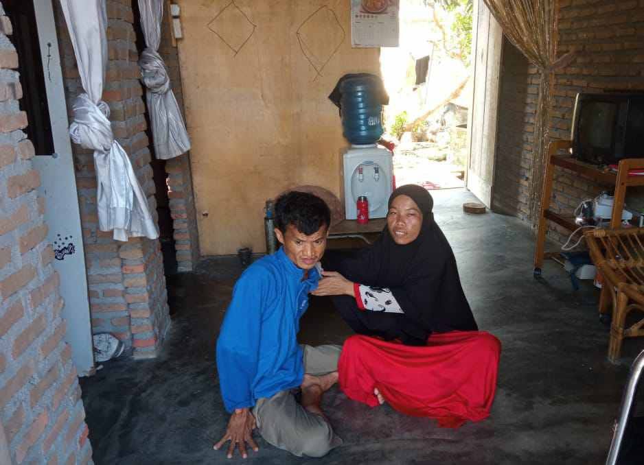 Suami Lumpuh, Istri Disabilitas, Harus Bejibaku Cari Nafkah Jadi Buruh Cuci