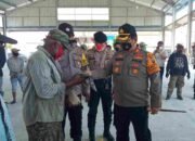 Terima Paket Sembako dan Tali Asih, Abang Becak Makan Bersama Kapolres Batu Bara