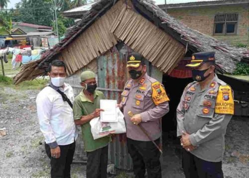 Warga Kurang Mampu Terima Bantuan Jelang Ramadhan Dari Kapoldasu di Serahkan Kapolres Batu Bara