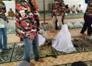 Jumat Berkah, LMP dan Srikandi Bagikan Nasi Kotak Untuk Para Lansia di Portibi