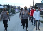 Patroli Asmara Subuh , Kapolres Batu Bara Berbagi Sembako Sekaligus Pemberian Masker Kepada Jamaah Masjid AN – NUR