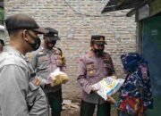 Pairi Haru, Terima Sembako Dari Kapolsek Indrapura