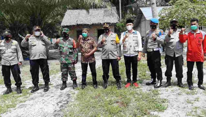 Bakti Sosial Kapolres Batu Bara Bersama KSJ Kembali Berbagi di Desa Gambus Laut