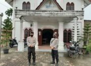 Kapolsek Lima Puluh Melakukan Pengamanan Ibadah Minggu di Gereja GKPI di Lima Puluh