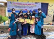 Mahasiswi KKN Unimed lakukan Kegiatan Cerdas Cermat Belajar di Ruang Terbuka