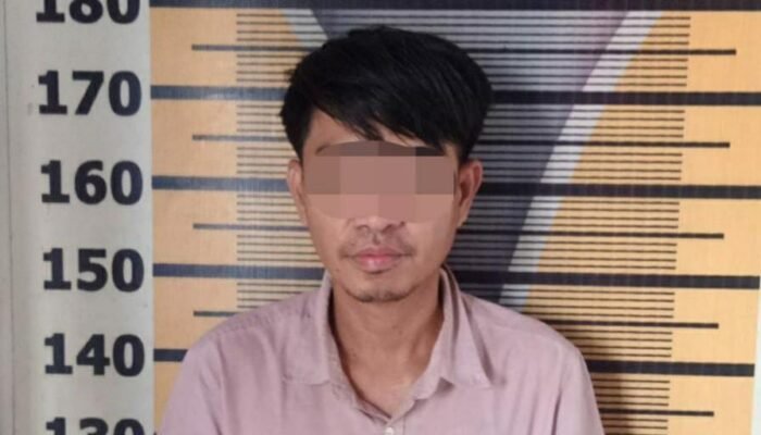 Karyawan dan mahasiswa Kasat Narkoba Tebing tinggi,  MH Yunus Tarigan SH. MH,  dua Pemuda Di boyong Ke kantor Polres tebing tinggi