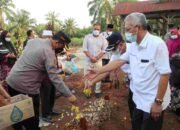 Merasa Prihatin ! Kapolres Bersama Bupati Batu Bara Silaturahmi Sekaligus Bertakziah di Rumah Keluarga Korban Covid Yang Sempat Viral