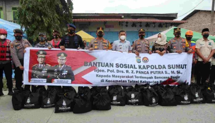 Kapolda Sumut Bantu Ribuan Paket Sembako Warga Terdampak Banjir, di Serahkan Oleh Kapolres Batu Bara