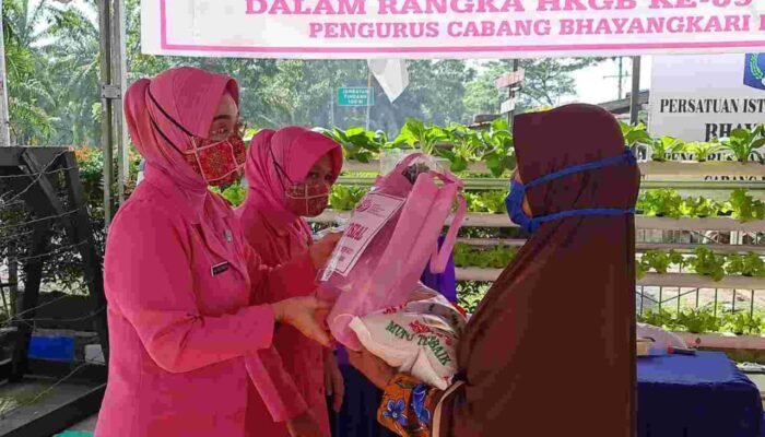 Gebyar HKGB Ke 69 Bhayangkari Ranting Lima Puluh Santuni Anak Yatim dan Dhuafa