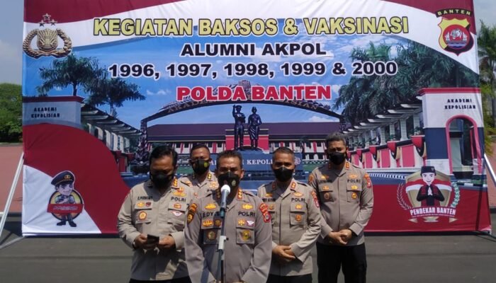 Kapolda Banten Lepas Pendistribusian Baksos dan Vaksinasi Massal Alumni Akpol Polda Banten Angkatan Tahun 1996, 1997, 1998, 1999 dan 2000