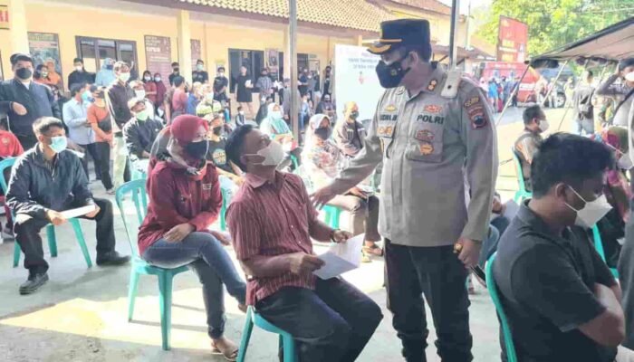 Peringati Hari Lalu Lintas Bhayangkara Ke-66, Polres Salatiga Gelar kegiatan Vaksinasi massal