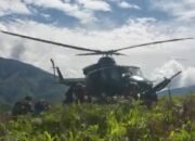 Personel TNI Evakuasi 3 Orang Pengungsi Kiwirok, Menggunakan Hellycopter Type 412 EP TNI-AD Noreg HA – 5155