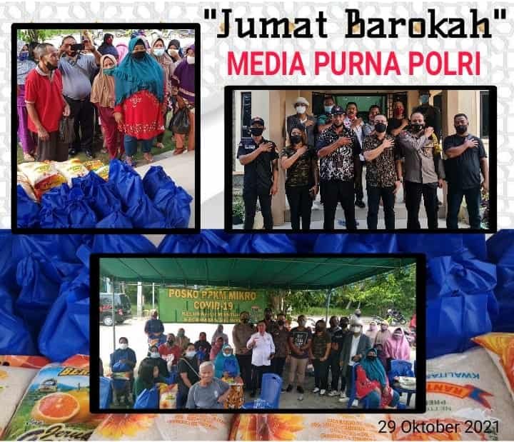 Media Purna Polri Jumat Barokah Salurkan Sembako Kepada Masyarakat Kelurahan Mantung