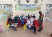 Babinsa Koramil Tipe B 0808/10 Kademangan, Laksanakan Pengamanan Vaksinasi Covid-19 Jenis Astrazeneca