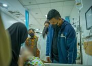 Bobby Nasution Boyong Bayi Penderita Astresia Bilier ke RS Adam Malik Malam Ini Juga