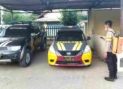 Cegah Penyebaran Covid-19, Polsek Jatitujuh Rutin Semprot Desinfektan di Lingkungan Mako