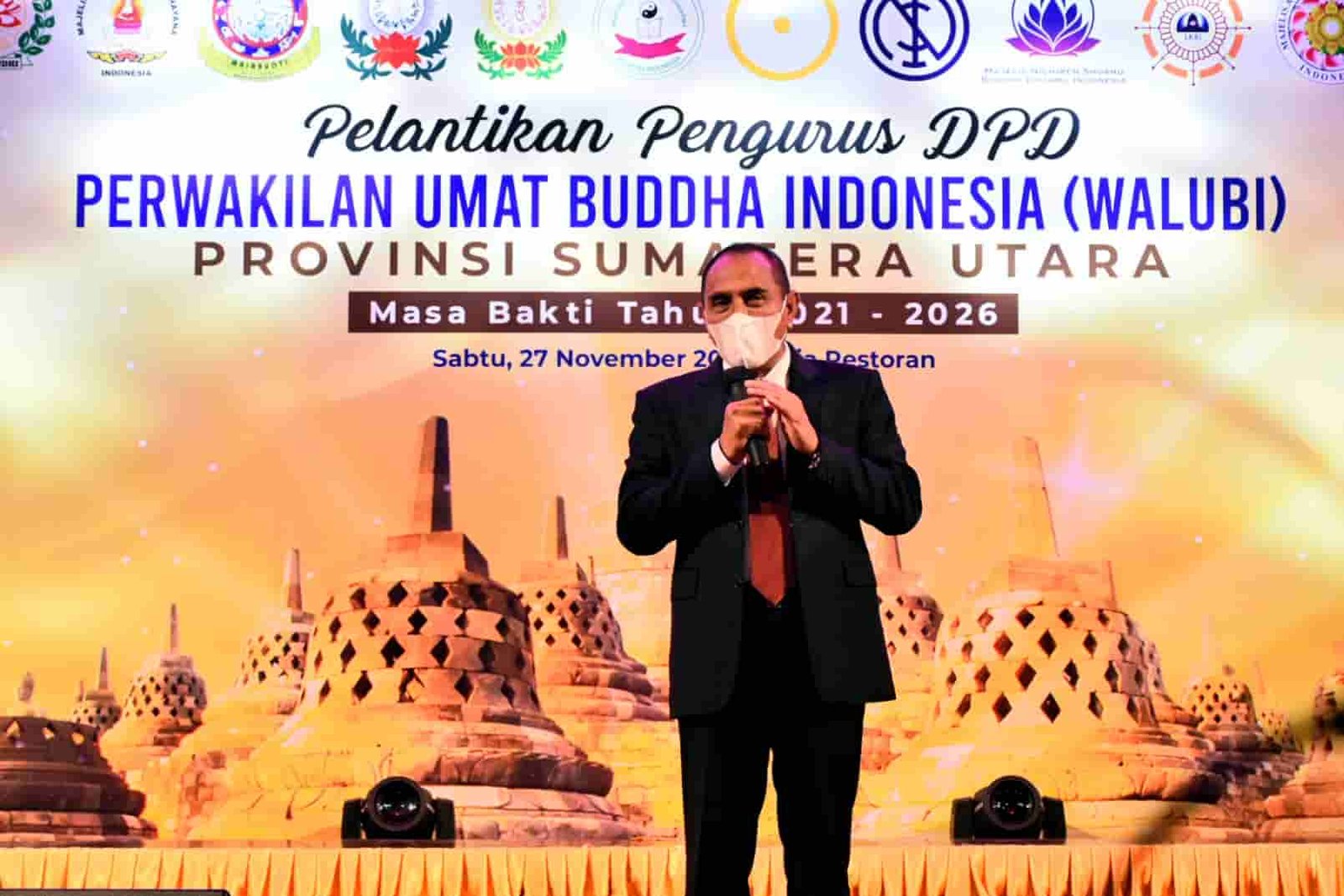 Gubernur Sumut Edy Rahmayadi menghadiri Pelantikan Pengurus DPD Perwakilan Umat Budha Indonesia (Walubi) Provinsi Sumut Masa Bakti Tahun 2021-2026 yang diselenggarakan di Restoran Ria, Jalan MT Haryono, Medan, Sabtu (27/11/2021).