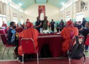Dukung Serbuan Vaksinasi, Babinsa Selalu Dampingi Warga Binaannya Saat Vaksin Covid-19