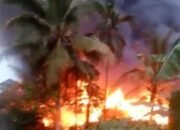 Sijago Merah Mengamuk 3 Rumah Rata Dengan Tanah