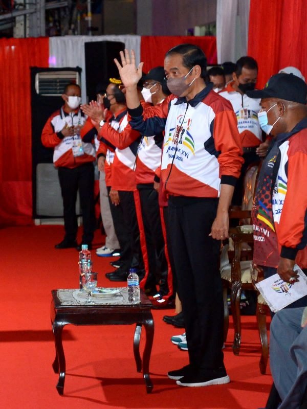 Presiden Resmi Menutup Peparnas XVI Papua