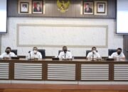 Sekda Pimpin Rapat Evaluasi Pasca Pelimpahan Sebagian Kewenangan Pengelolaan Sampah Kepada Camat