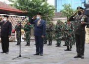 Tabur Bunga Warnai Peringatan Hari Pahlawan