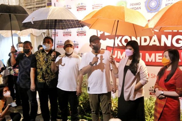 Bobby dan Kahiyang Ayu Tinjau Pelaksanaan Pameran Pekan Kuliner Kondang UMKM Kota Medan