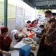 Wakil Gubernur (Wagub) Sumatera Utara (Sumut) Musa Rajekshah mengapresiasi vaksinasi yang dilakukan Ikatan Keluarga Nasution (IKANAS) bersama BKM Masjid Nurul Islam, di Jalan Karya, Karang Berombak, Medan Barat, Minggu (20/11). Dalam waktu kurang dari seminggu jumlah pendaftarnya menembus 1.000 orang.
