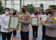 Piagam Penghargaan Dari TRC Perlindungan Perempuan dan Anak Di berikan Kepada 12 Personil Polres Majalengka