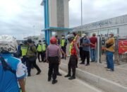 Dengan Humanis, Personel Ditpamobvit Polda Banten Lakukan Pengamanan dan Pengawalan Unjuk Rasa di Kawasan Modern Cikande