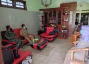 Babinsa Srengat Laksanakan Komsos Dengan Warga Binaan, Dan Tetap Patuhi Protkes