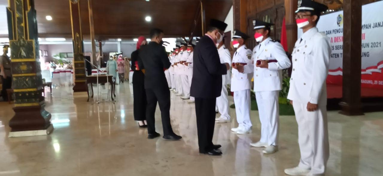 14 kepala desa terpilih mengikuti acara pengambilan sumpah dan pelantikan,Tulungagung. Rabu (29/12)2021). (kedannews.com/Gusty Indah).