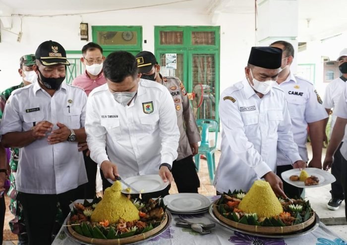 Bupati-Wabup Sergai Hadiri Syukuran Pembangunan Jalan Rawat dan Jaga Fasilitas Publik1
