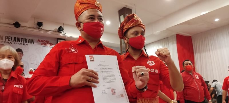 Giring Ganesha Lantik Ketua DPW PSI Sumut Nezar Djoeli dan Pengurus