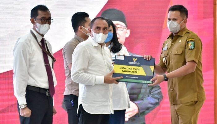 Wabup Sergai Terima DIPA dan TKDD TA 2022 dari Gubsu