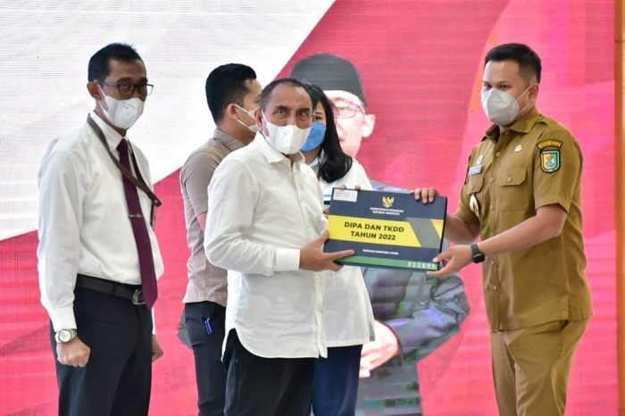 Wabup Sergai Terima DIPA dan TKDD TA 2022 dari Gubsu