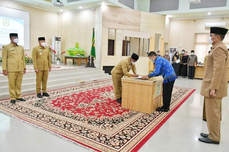 Lantik 12 JPT Pratama, Bupati Sergai Jalankan Tugas Penting dan Strategis