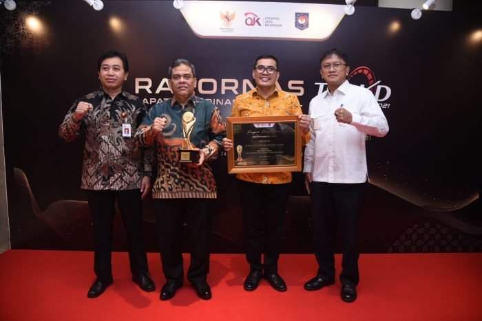 Pemprov Sumut Raih TPAKD Awards 2021 dari OJK