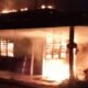 Rumah milik Antonius Pakpahan saat dilalap sijago merah, Kamis malam (16/2/12/2021).(Dok/Kades Bulan Bulan)